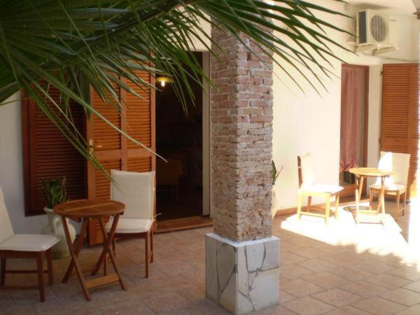 Bed and Breakfast Il Cortile Calasetta Esterno foto