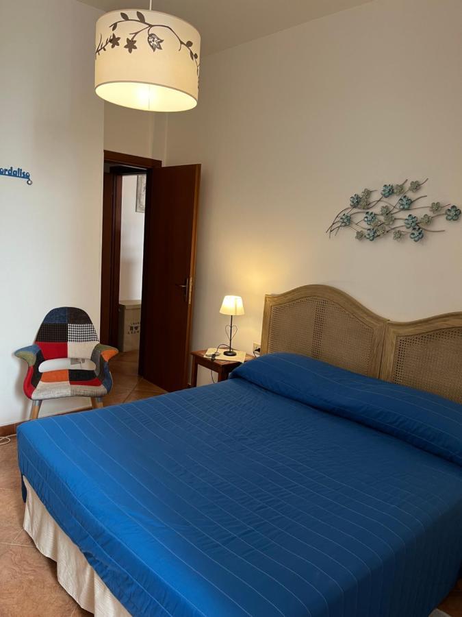 Bed and Breakfast Il Cortile Calasetta Esterno foto
